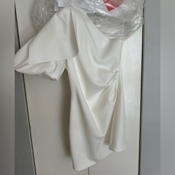 Elliatt Marseilles Dress - size medium, white/ivory - Picture 5 of 7